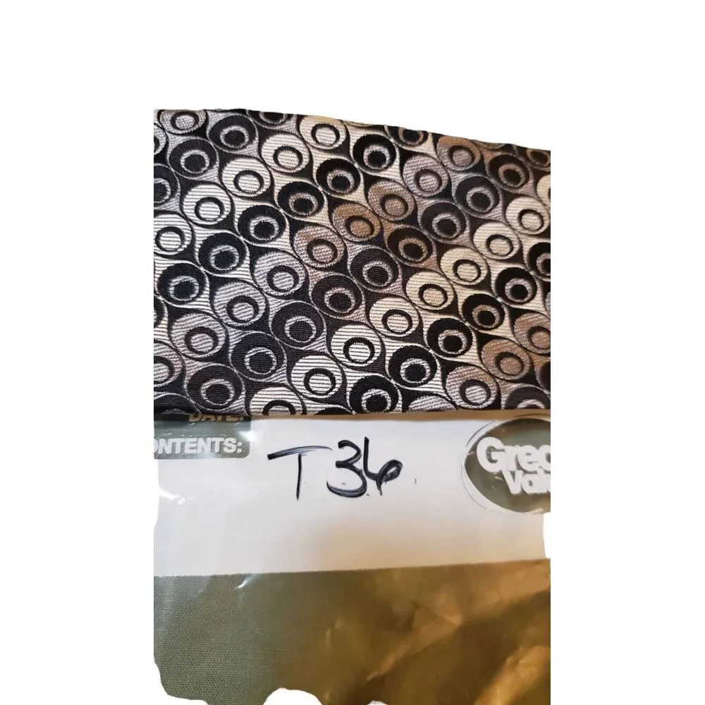TED BAKER LONDON Mens Neck Tie 100% Silk EUC Black Gray Geometric Striped Design